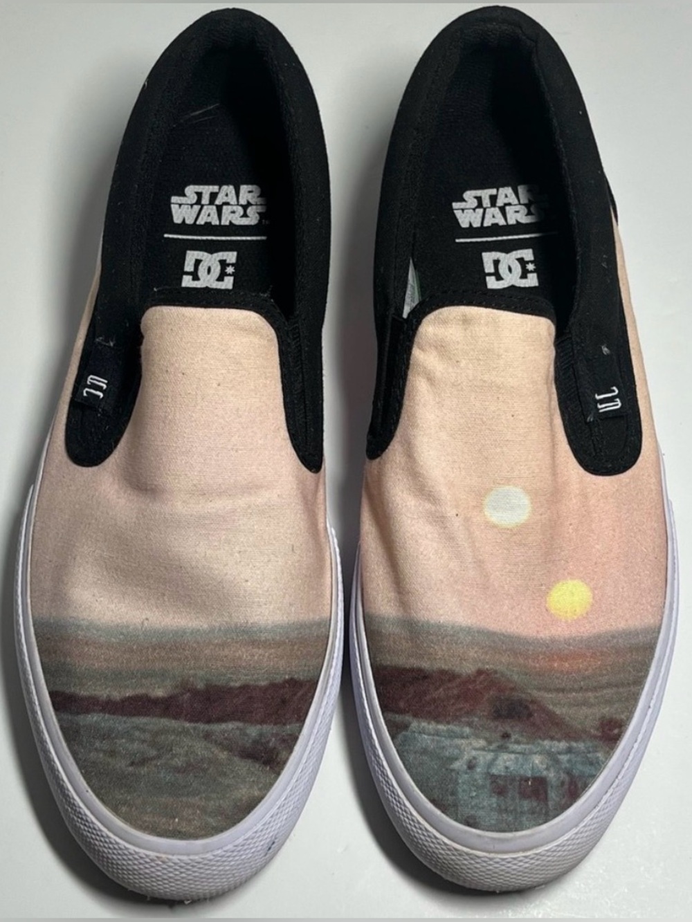 Star Wars x DC 9 Manual Slip-on Shoes Mandalorian Collection Skate Canvas Tan